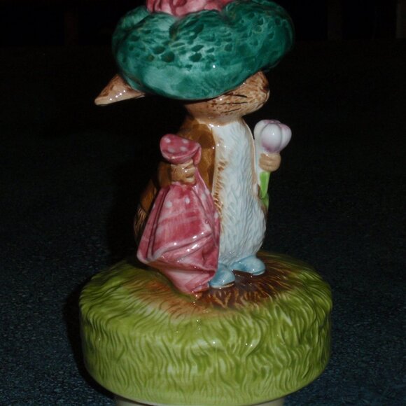 Tale Of Benjamin Bunny Schmid Music Box Beatrix Potter Plays Send In The Clowns - Picture 3 of 8